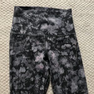 Lululemon align size 4, 7/8th length leggings